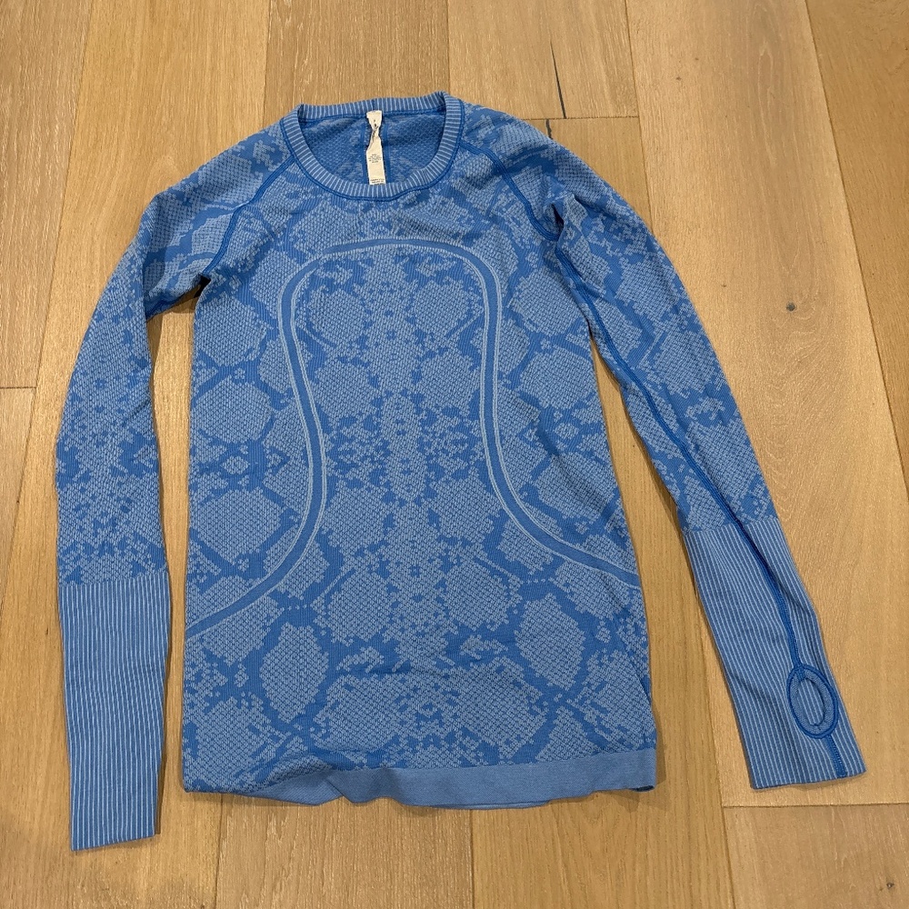 Lululemon long sleeve top
